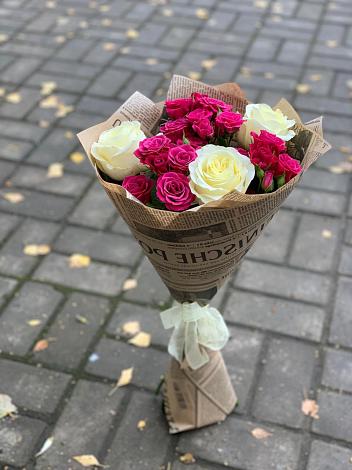 Букет цветов из: Розы в Оконешниково